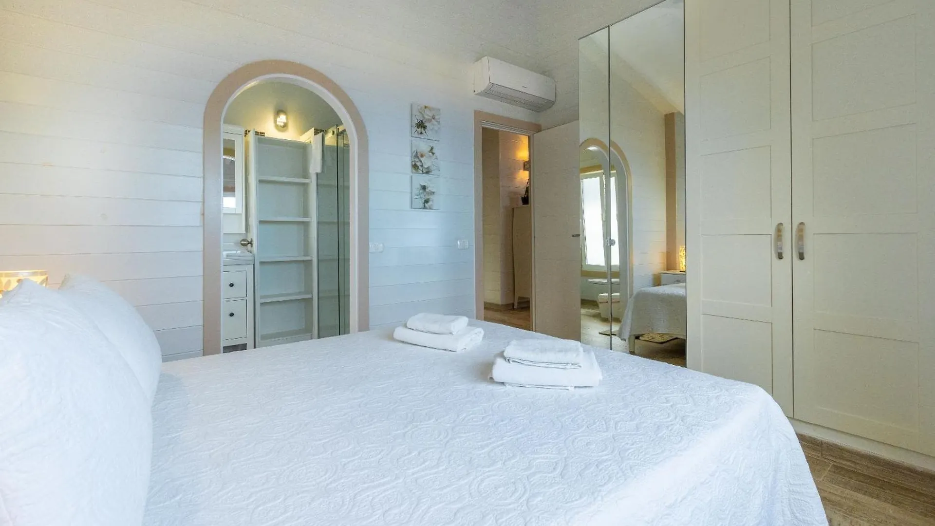 Villa Karla Con Piscina: Tranquilidad Y Naturaleza Costa Adeje  Spain